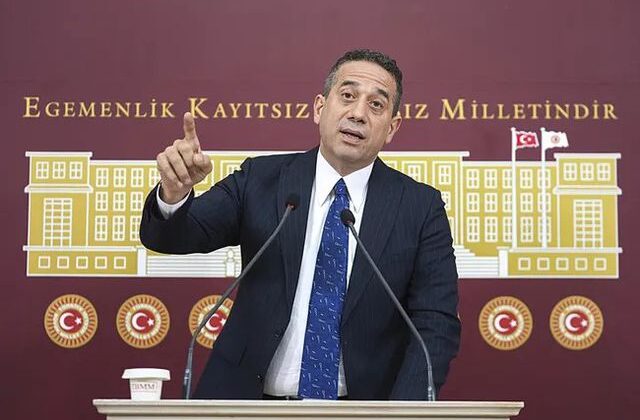 CHP’de facia gecesi eğlence krizi