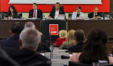 CHP’de ihraç edilenler partiye dönüyor