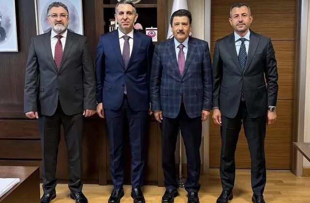 CHP’li Serik Belediye Başkanı Kadir Kumbul, AK Parti’ye geçiyor iddiası