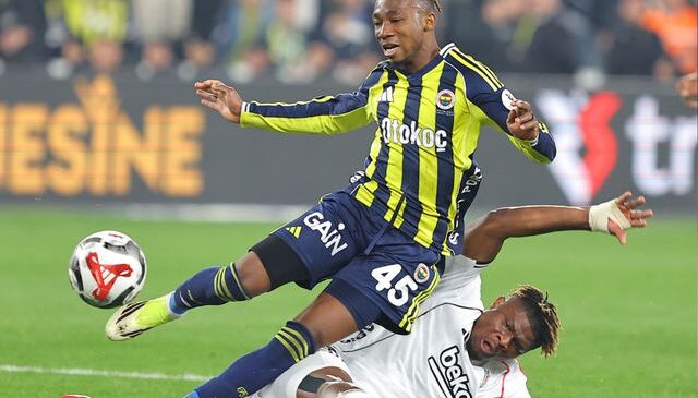 Derbi biteli saatler oldu ancak yangın dinmiyor! Bir tepki de Cerny’den