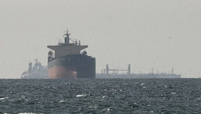 Devrim Muhafızları, Hürmüz Boğazı’nda İsrail gemisini vurdu