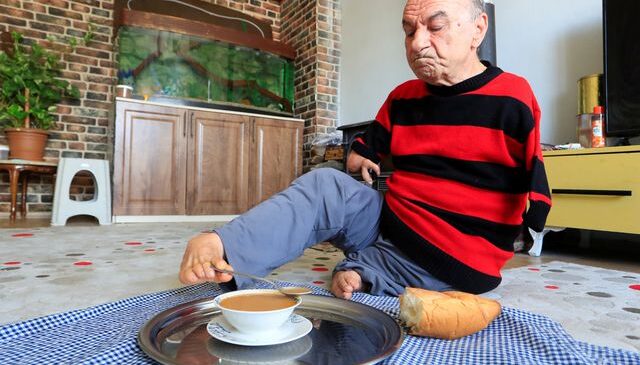 Doğduğu gün ölümüne karar verilen Mehmet Amca’nın hayat hikayesi ağlattı