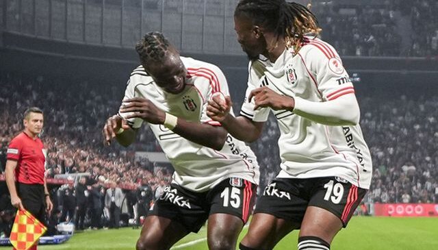 Dolmabahçe’de sürprize yer yok! Beşiktaş, kupada adını yarı finale yazdırdı