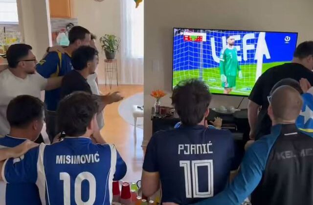 Dünya Kupası’na katılmalarını tekbir getirerek kutladılar