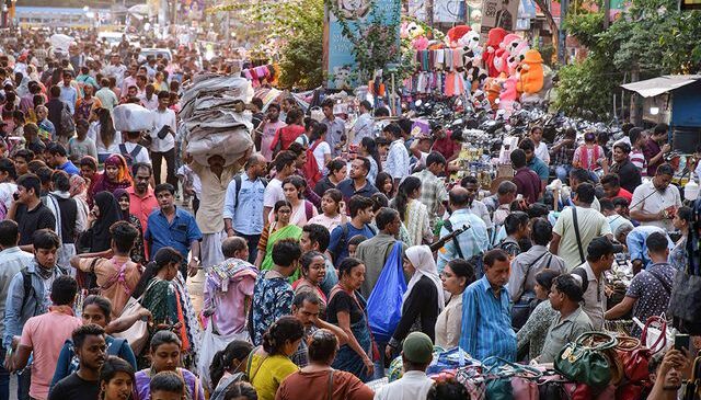 Dünyanın en kalabalık ülkesi Hindistan’da nüfus sayımı başladı