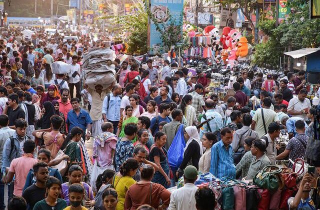 Dünyanın en kalabalık ülkesi Hindistan’da nüfus sayımı başladı