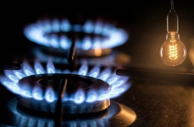 Elektrik ve doğal gaza yüzde 25 zam