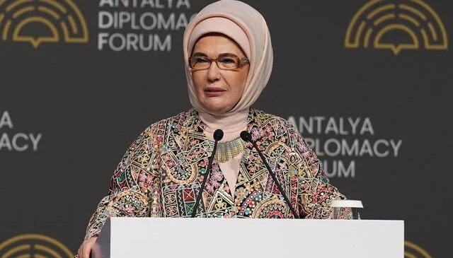 Emine Erdoğan’dan Filistinli çocukların eğitimi için çağrı