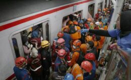 Tren faciası ülkeyi sarstı: 14 ölü, 38 yaralı