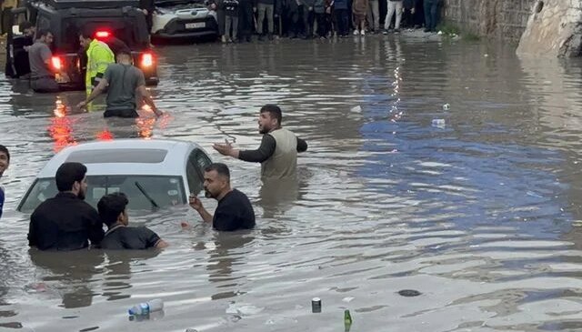 Irak’ın Erbil kentinde etkili olan yağış hayatı olumsuz etkiledi