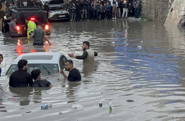 Irak’ın Erbil kentinde etkili olan yağış hayatı olumsuz etkiledi
