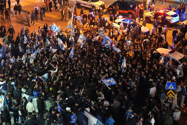 erzurumda super lig coskusu caddelere sigmadi 379ce3036e o