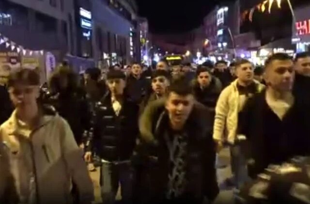 Şehirde bayram havası var! Erzurumspor FK şampiyonluğa koşuyor