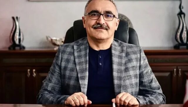 Eski Esenlik Genel Müdürü Veysel Tay, okul saldırısı paylaşımı nedeniyle gözaltına alındı