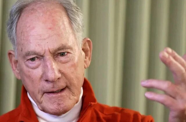 Everest’e tırmanan ilk Amerikalı dağcı Jim Whittaker hayatını kaybetti