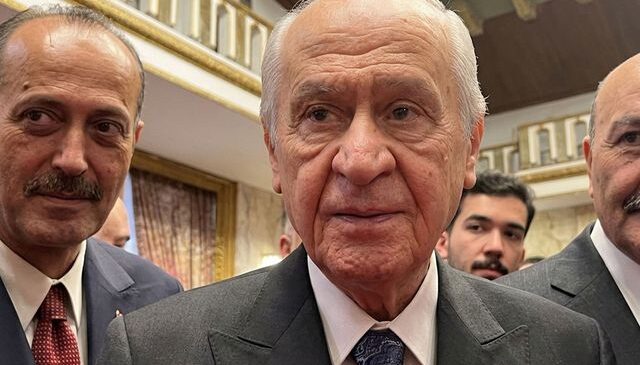 Farklı bir takım ismi verdi! Devlet Bahçeli’den ‘Galatasaray mı Fenerbahçe mi?’ sorusuna şaşırtan cevap
