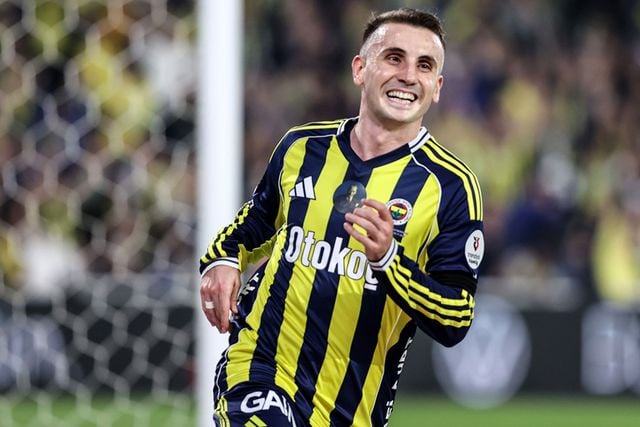 fenerbahce galatasarayin kaybettigi haftada 19719968 2293 o