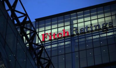 Fitch, Türkiye’nin “pozitif” kredi görünümünü değiştirdi