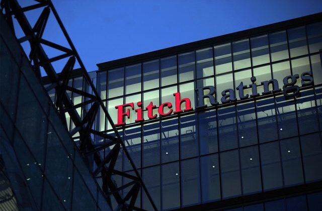 Fitch, Türkiye’nin “pozitif” kredi görünümünü değiştirdi