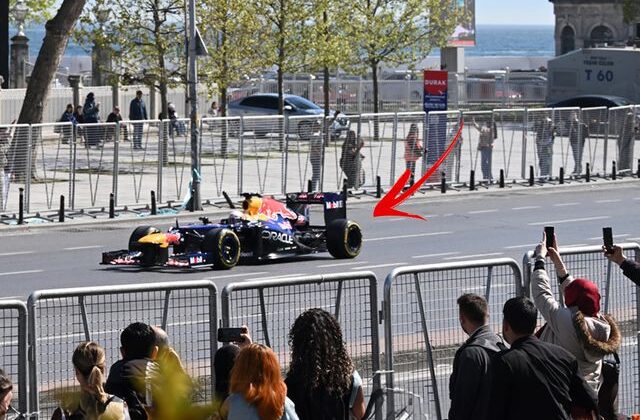 Formula 1 aracı İstanbul sokaklarında:  Bir anda geçti, neye uğradığımı şaşırdım