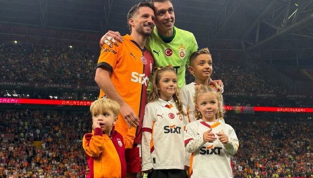 Galatasaray’da eski kaptanlar Muslera ve Mertens dümene geçti