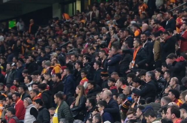 Galatasaraylı taraftar, stattaki ıslığın dijital ıslık olduğunu iddia etti