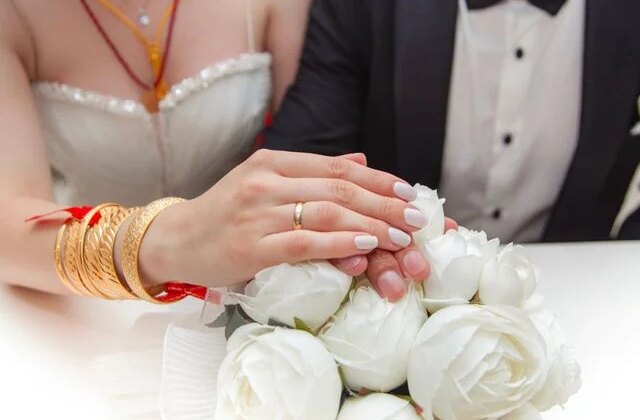 Gaziantep’te bir çift, düğüne gelemeyecek olanlar için davetiyeye IBAN koydu