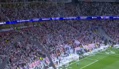 Geceye damga vuran görüntü! Sahaya attıkları hayrete düşürdü