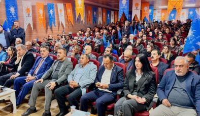 Gelecek Partisi’nden istifa eden 35 kişi AK Parti’ye geçti