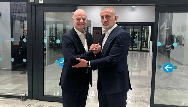 Gianni Infantino İstanbul’a geldi! Hacıosmanoğlu ile verdiği pozu görenler aynı yorumu yaptı