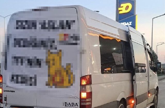 Göztepeli taraftar, Galatasaray maçı öncesi aracının arkasına astığı pankartla olay çıkardı