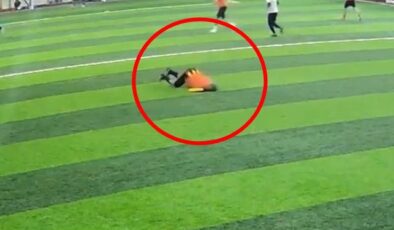 Halı sahada kahreden son! Kamera her şeyi kaydetti