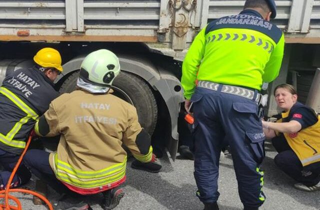 Tırını tamir ederken aracın hareket etmesiyle ezilerek can verdi
