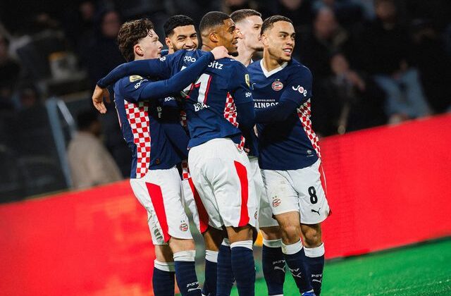 PSV, Hollanda Ligi’nde üst üste 3. kez şampiyon