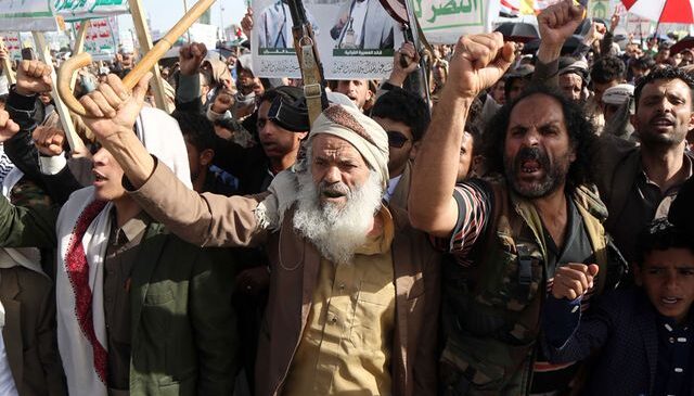 Husiler: ABD ve İsrail’e karşı her seçeneğe hazırız