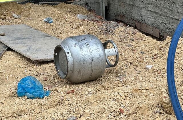 İnşaatta kafasına mutfak tüpü düşen işçi hayatını kaybetti