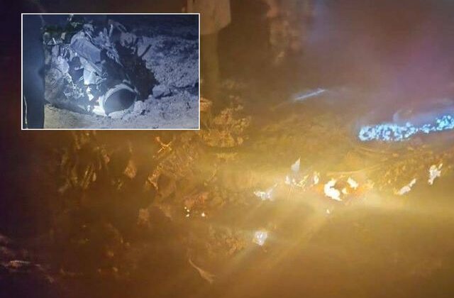 İran enkaz görüntülerini yayınladı! 3. uçak düşürüldü iddiası