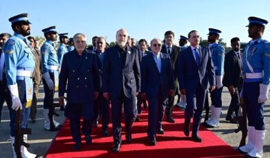 İran heyeti Pakistan’dan ayrıldı