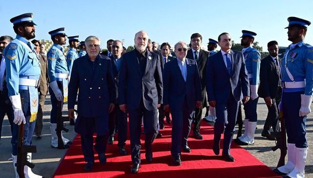 İran heyeti Pakistan’dan ayrıldı