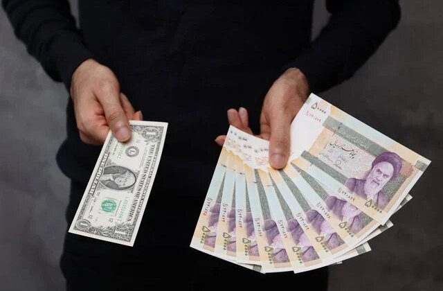 İran riyali çakıldı! Dolar karşısında tarihi dip seviyeyi gördü