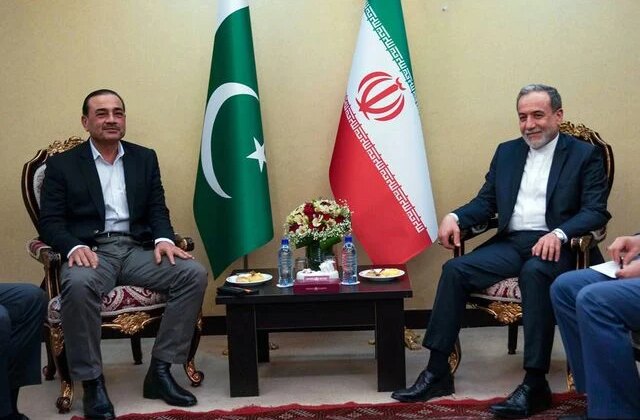 İran Dışişleri Bakanı Erakçi ile Pakistan Genelkurmay Başkanı Munir, Tahran’da görüştü