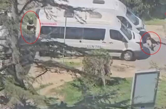 İsrail konsolosluğu önündeki çatışmanın en kritik anı! Kahraman polis teröristi böyle vurdu