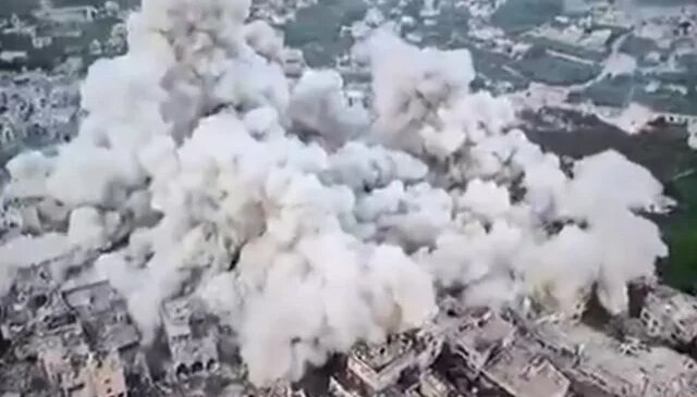 İsrail, Lübnan’da koca mahalleyi havaya uçurdu