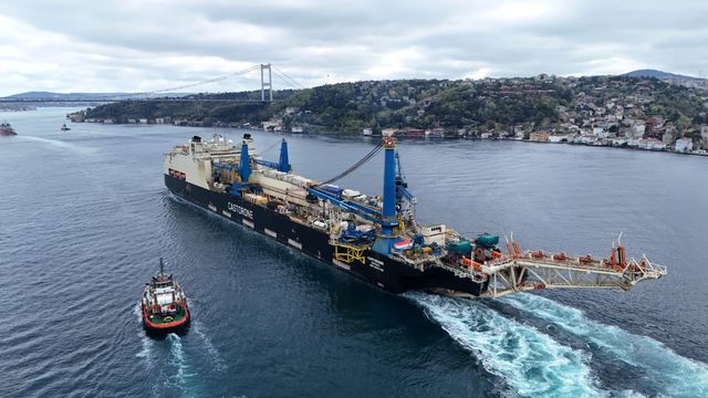 İstanbul Boğazı’nda gemi trafiği çift yönlü askıya alındı