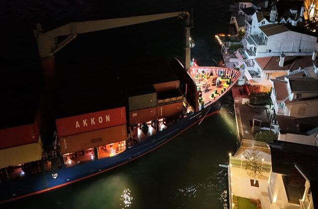 İstanbul Boğazı’nda facianın eşiğinden dönüldü