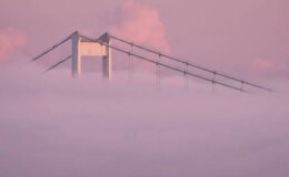 İstanbul Boğazı sis bulutlarının arasında kayboldu