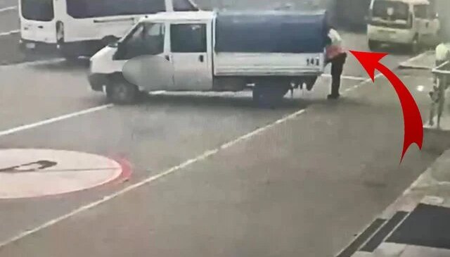 İstanbul Havalimanı’nda yer hizmetleri aracıyla kokain kolilerinin sevkiyatı kamerada