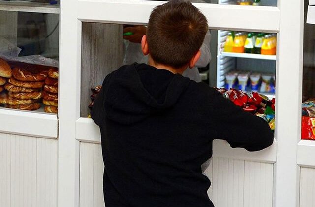 İstanbul’da 100 bin öğrenciye 2 bin TL kantin desteği