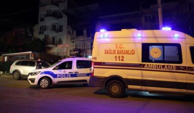 İzmir’de evde çıkan yangında baba öldü, oğlu entübe edildi