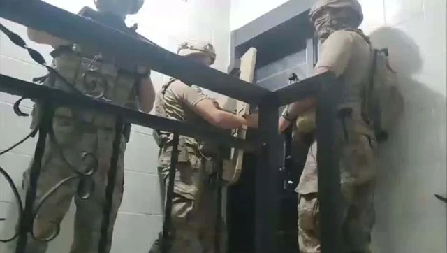 İzmir’de, okul saldırılarına ilişkin paylaşımlarla ilgili 30 gözaltı